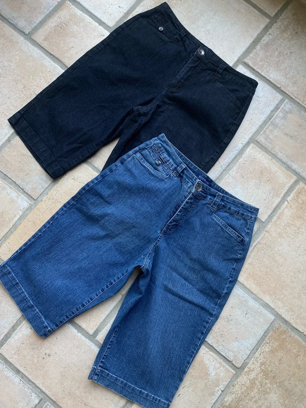 Bandolino Black Denim Shorts - Size 8